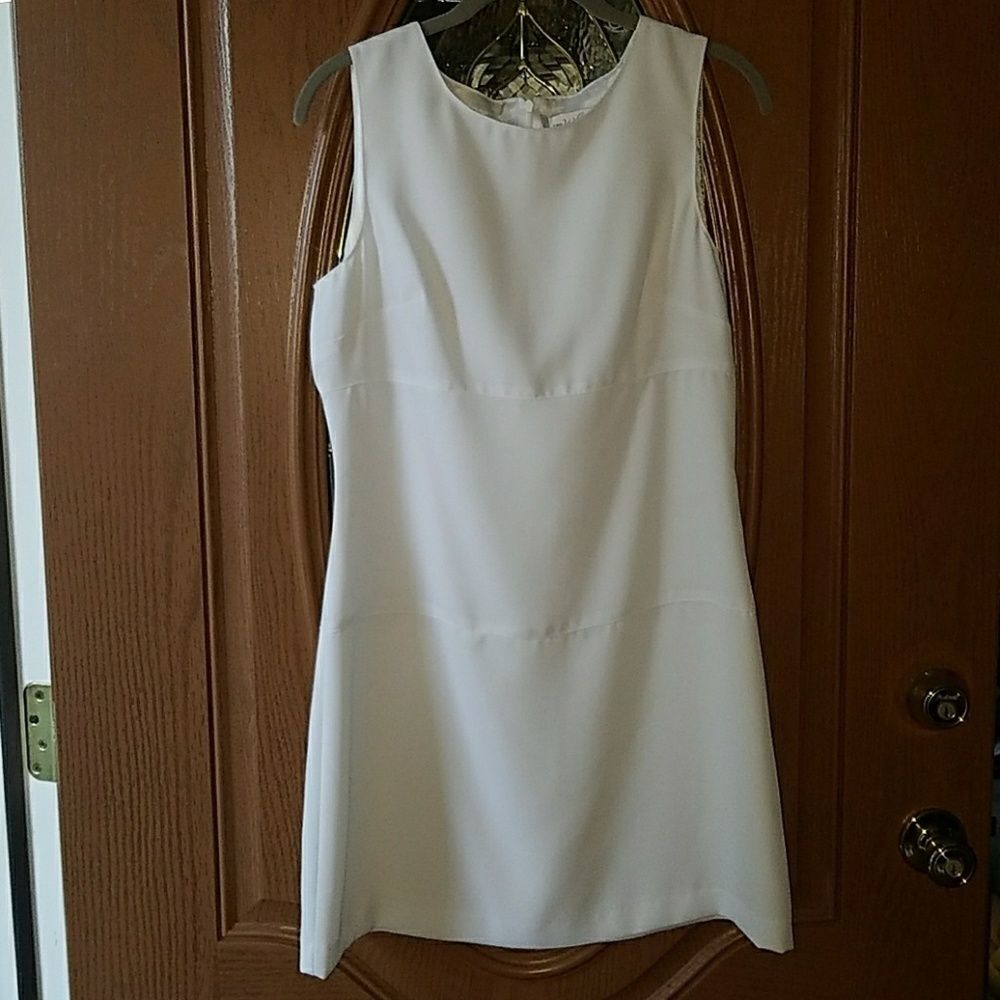 THE White HOUSE white dress Sz 9 NWOT
